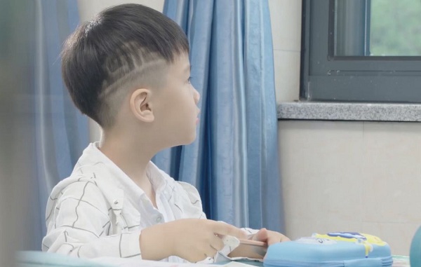 一年級孩子上課注意力不集中的表現(xiàn)