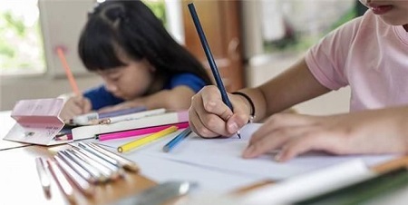 訓(xùn)練孩子注意力集中可以對(duì)孩子提出切實(shí)可行的任務(wù)